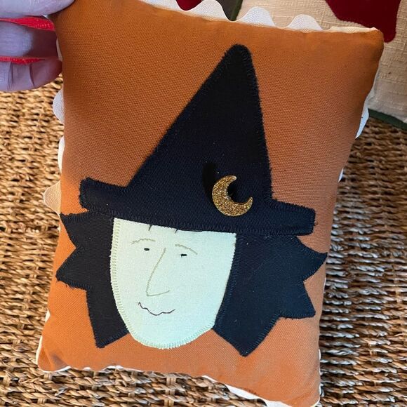 Woof and Poof 2007 Musical Christmas Pillows Naughty Nice and Witch Halloween P - Picture 6 of 16